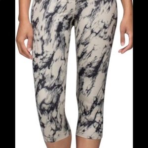 Lululemon Crop Leggings!!